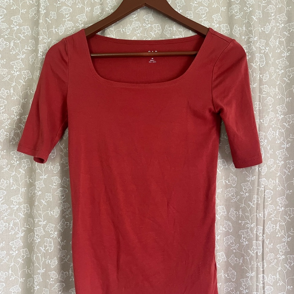 GAP Modern Tee